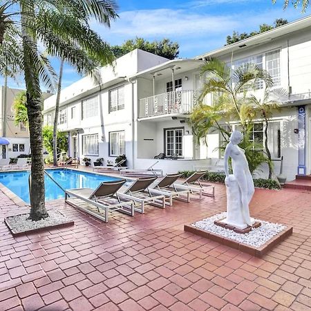 Courtyard Apartments Part Of The Oasis Casita Collection Miami Beach Exterior photo