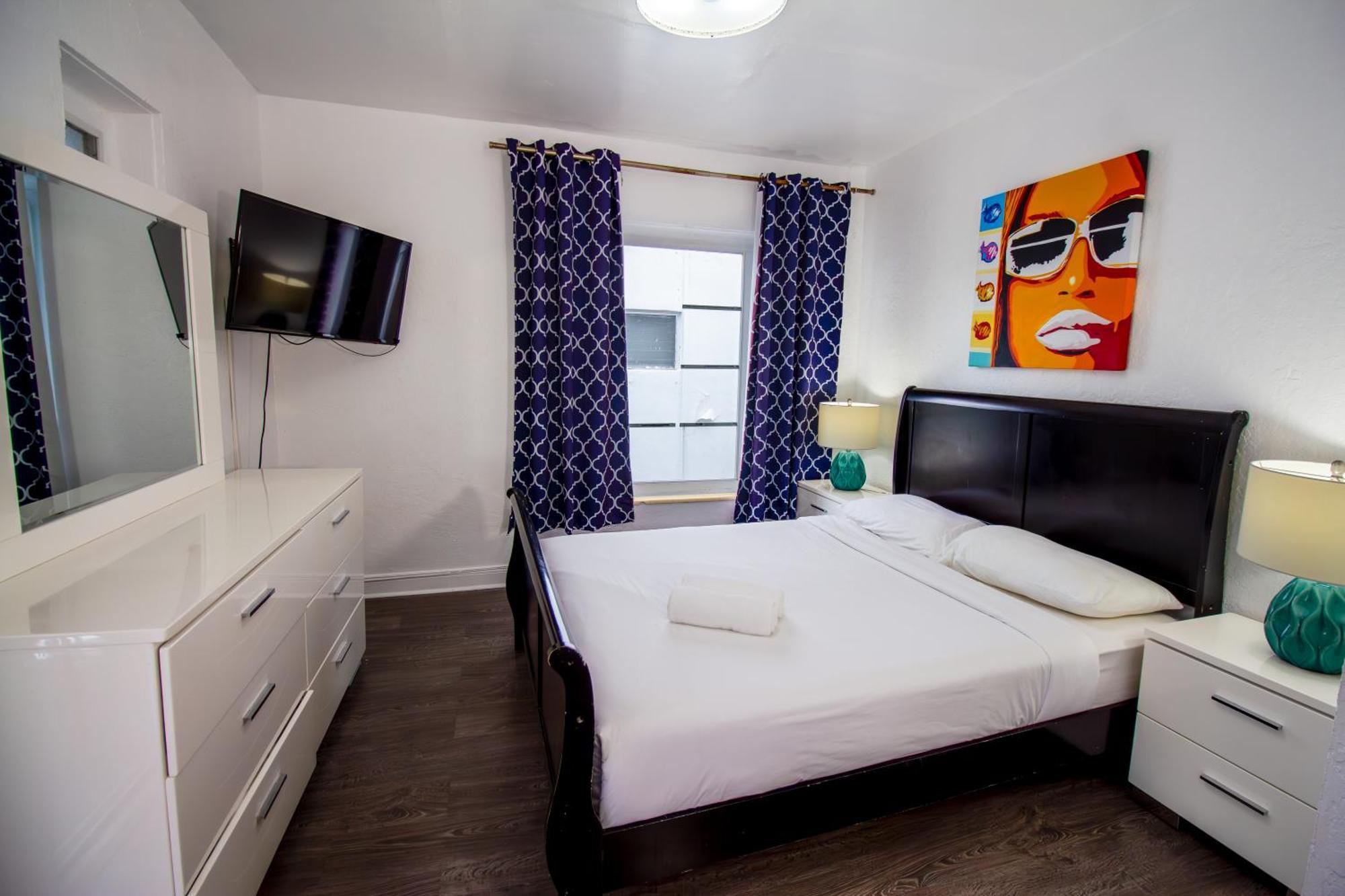 Courtyard Apartments Part Of The Oasis Casita Collection Miami Beach Exterior photo