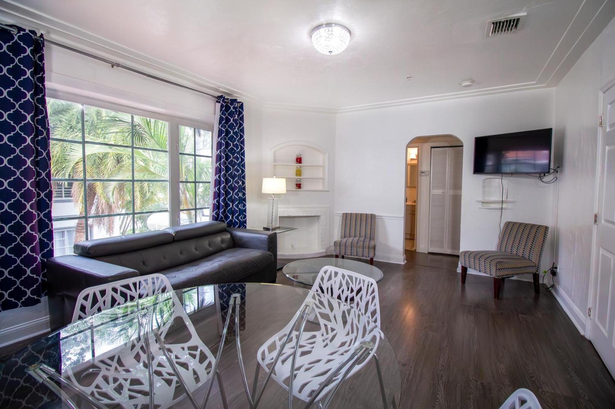 Courtyard Apartments Part Of The Oasis Casita Collection Miami Beach Exterior photo