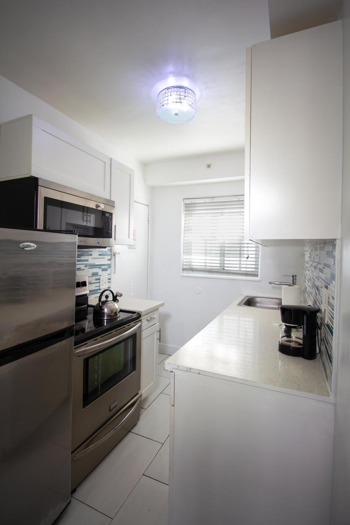 Courtyard Apartments Part Of The Oasis Casita Collection Miami Beach Exterior photo