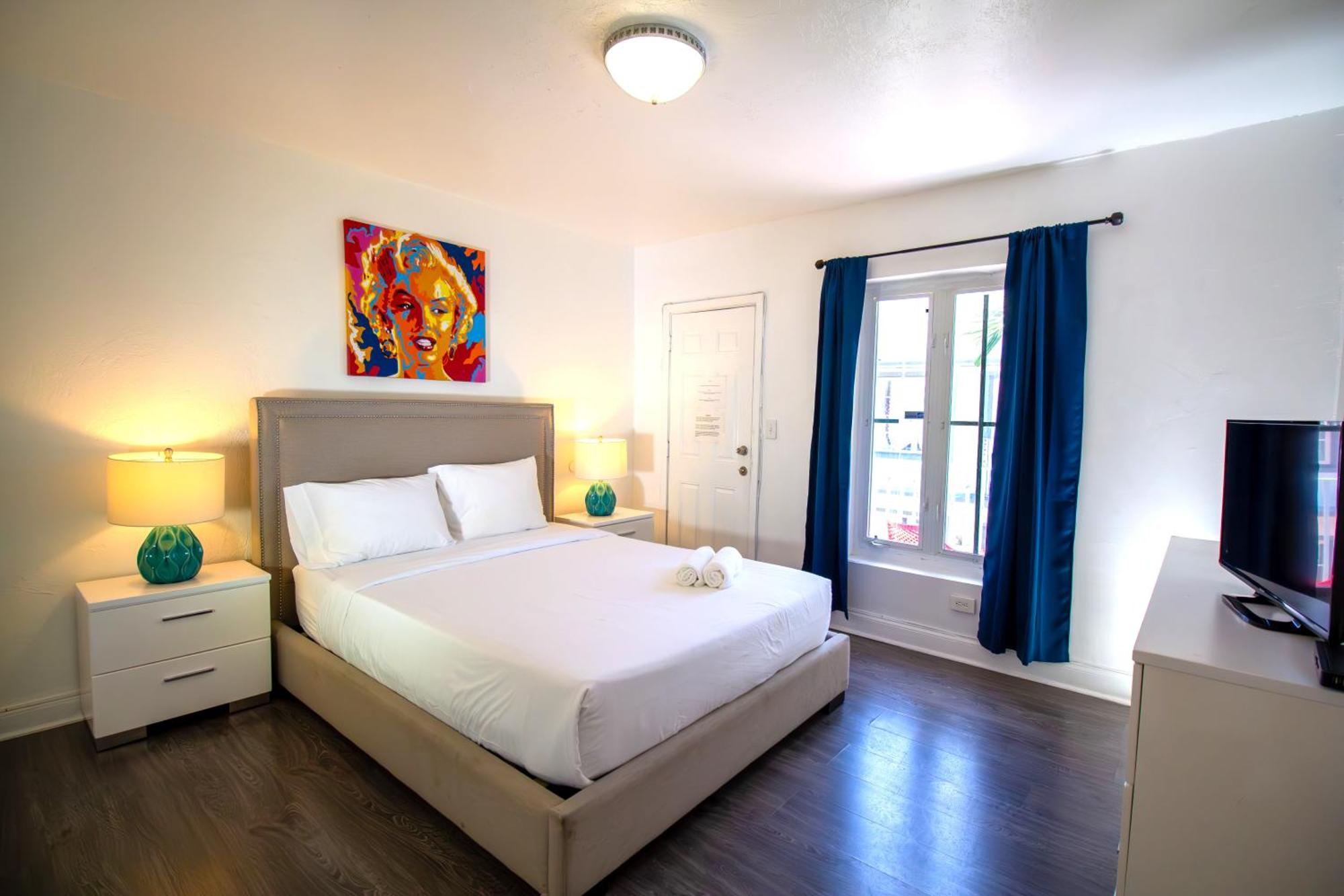 Courtyard Apartments Part Of The Oasis Casita Collection Miami Beach Exterior photo