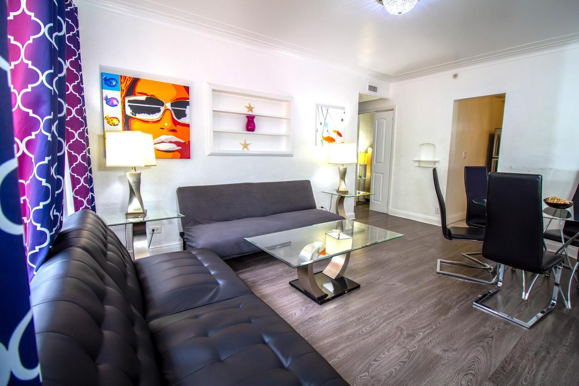 Courtyard Apartments Part Of The Oasis Casita Collection Miami Beach Exterior photo