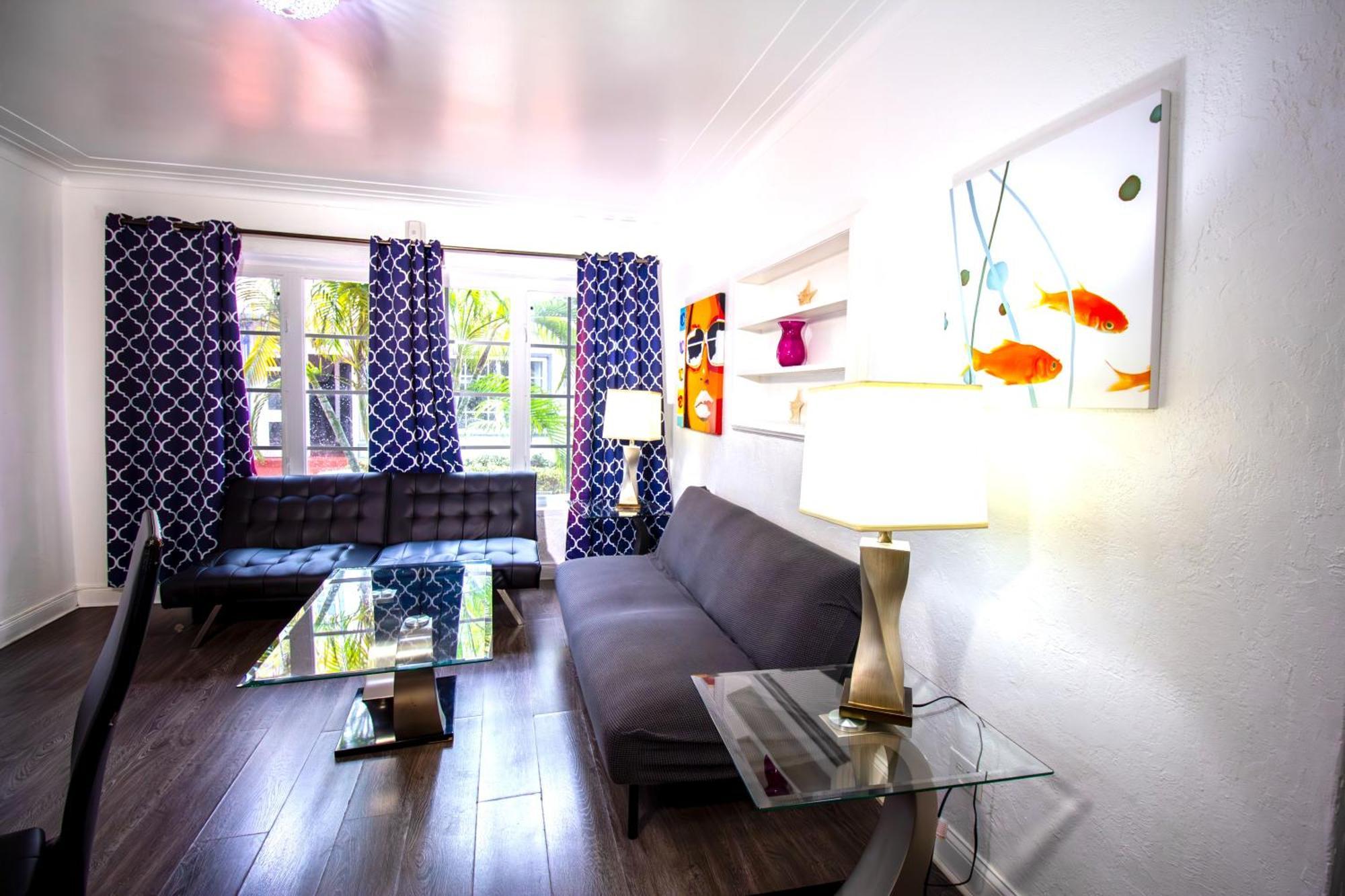 Courtyard Apartments Part Of The Oasis Casita Collection Miami Beach Exterior photo
