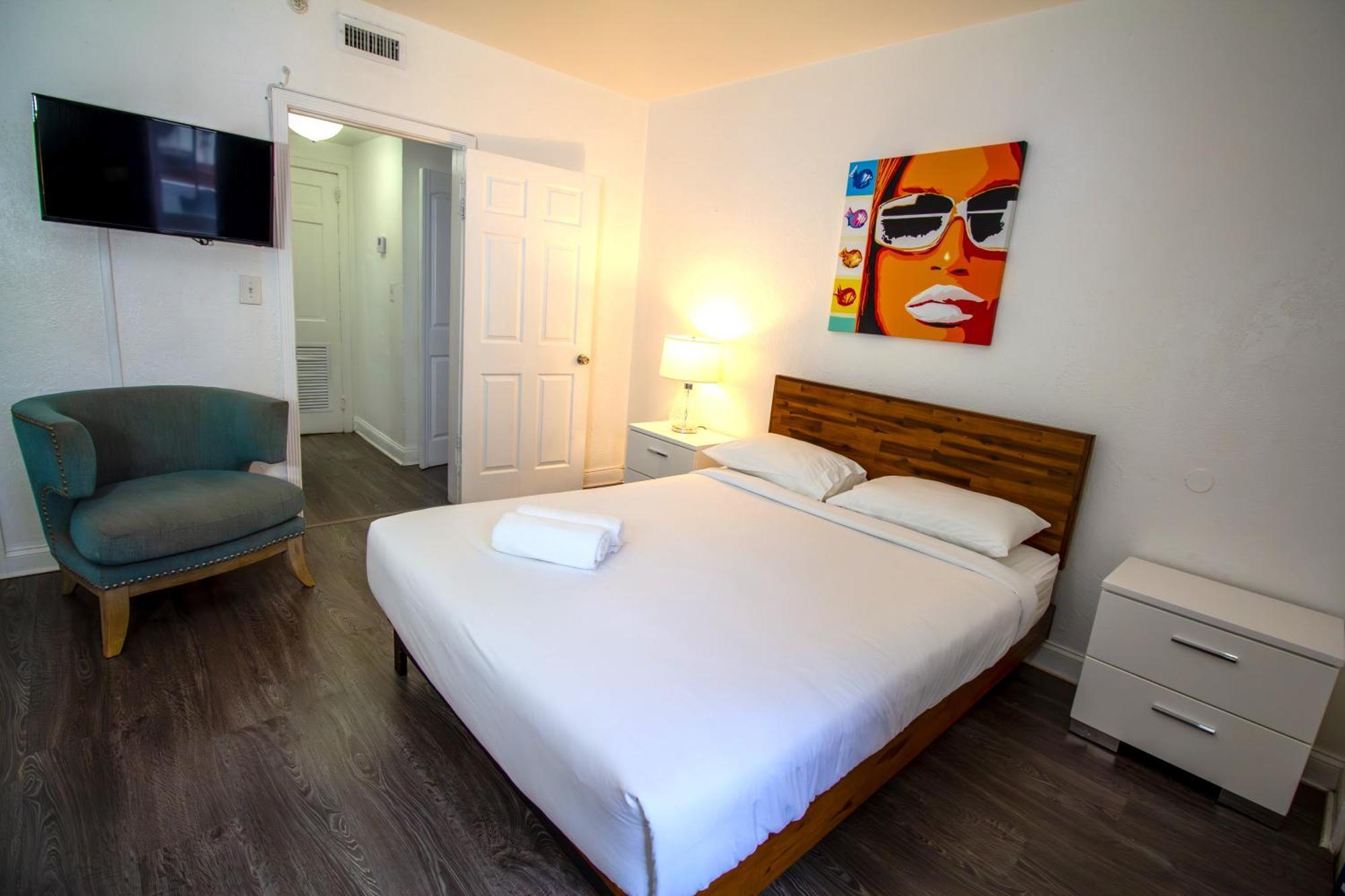 Courtyard Apartments Part Of The Oasis Casita Collection Miami Beach Exterior photo