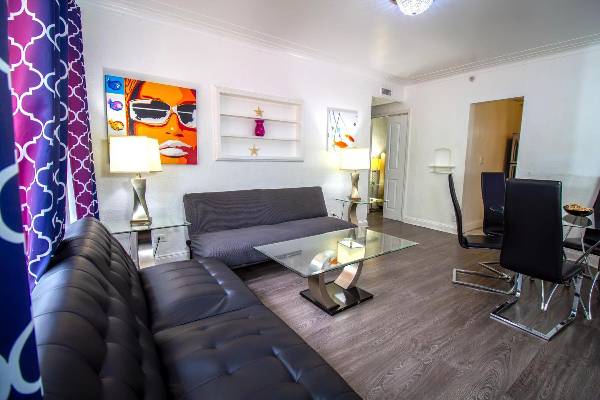 Courtyard Apartments Part Of The Oasis Casita Collection Miami Beach Exterior photo