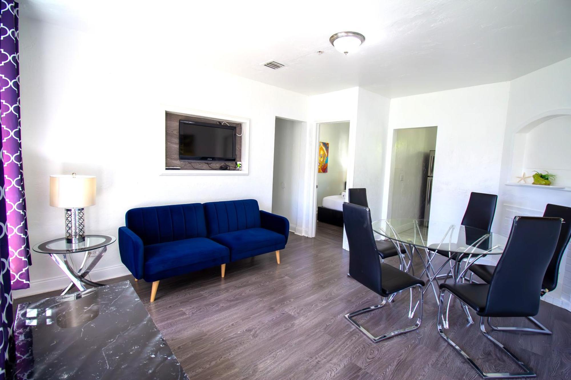 Courtyard Apartments Part Of The Oasis Casita Collection Miami Beach Exterior photo