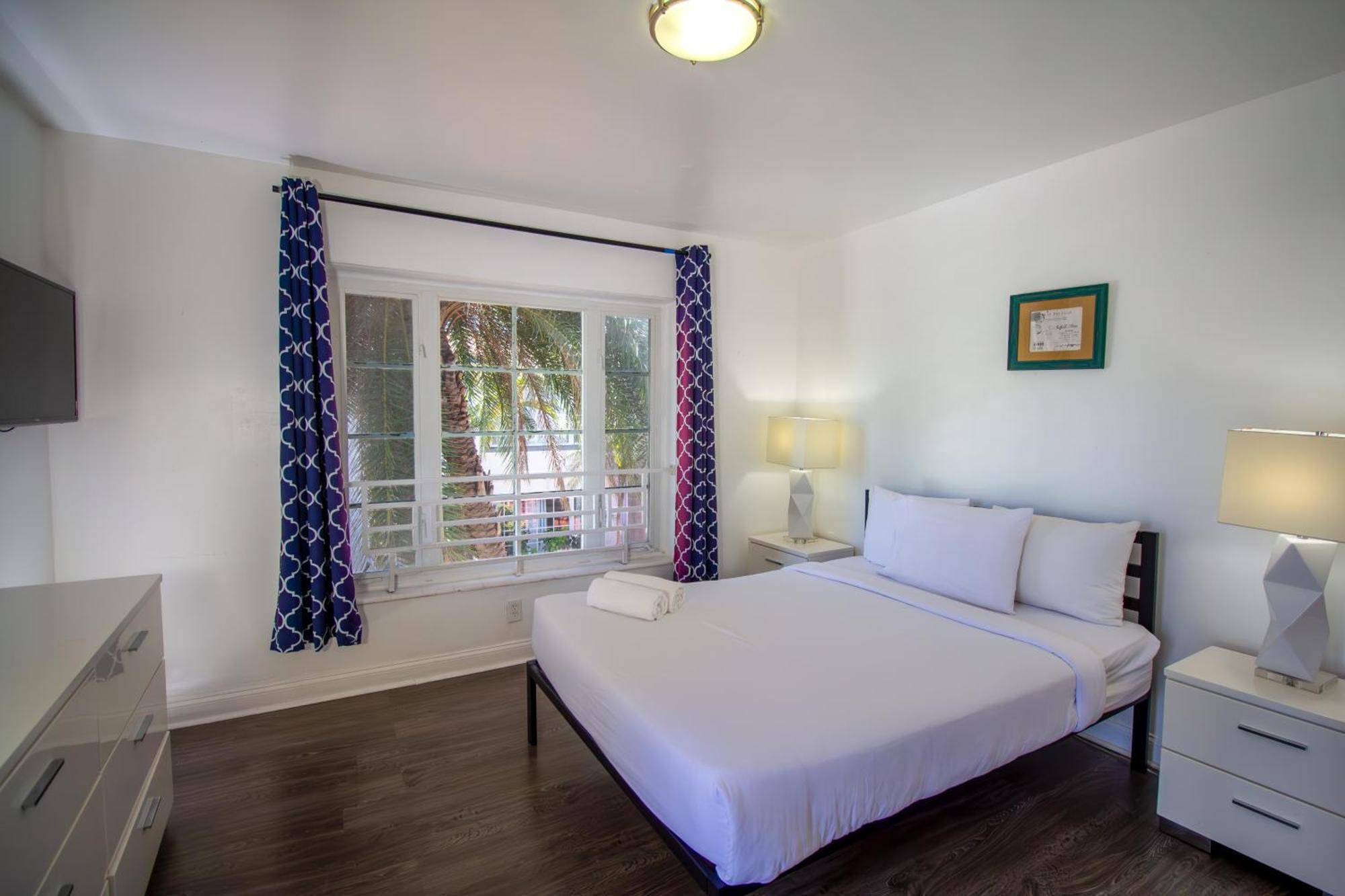 Courtyard Apartments Part Of The Oasis Casita Collection Miami Beach Exterior photo