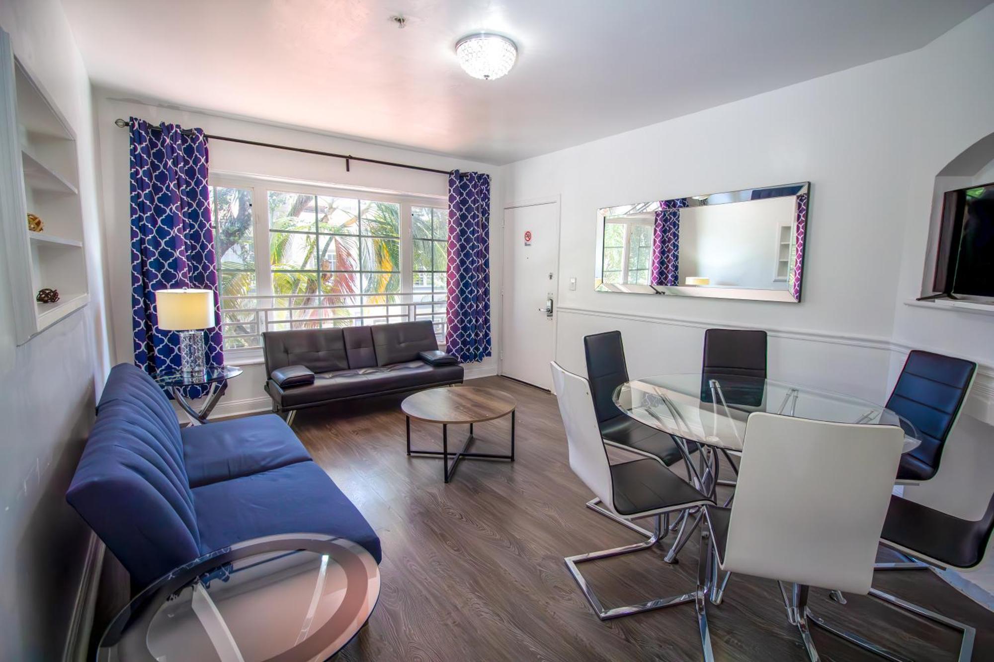 Courtyard Apartments Part Of The Oasis Casita Collection Miami Beach Exterior photo