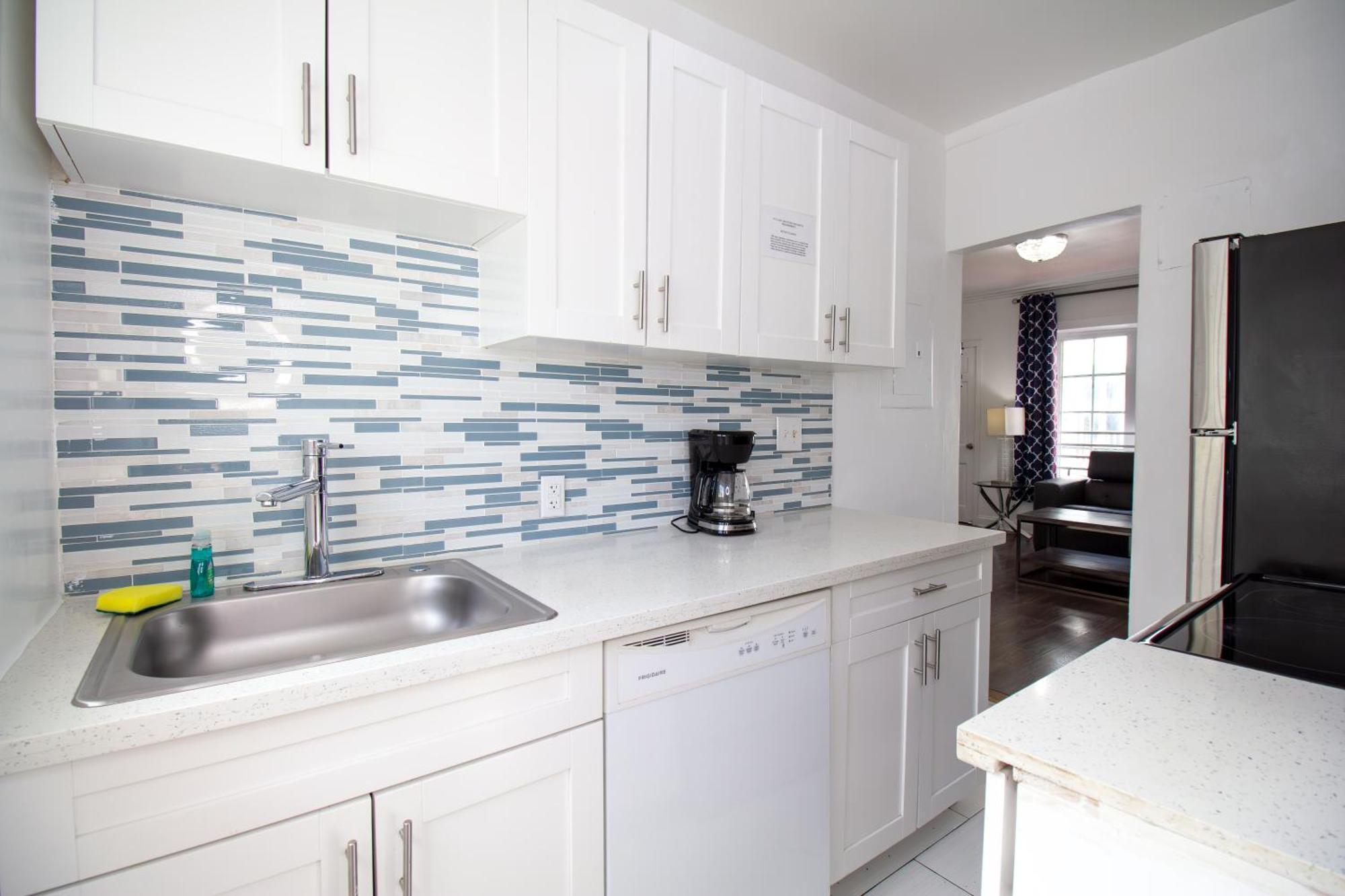 Courtyard Apartments Part Of The Oasis Casita Collection Miami Beach Exterior photo