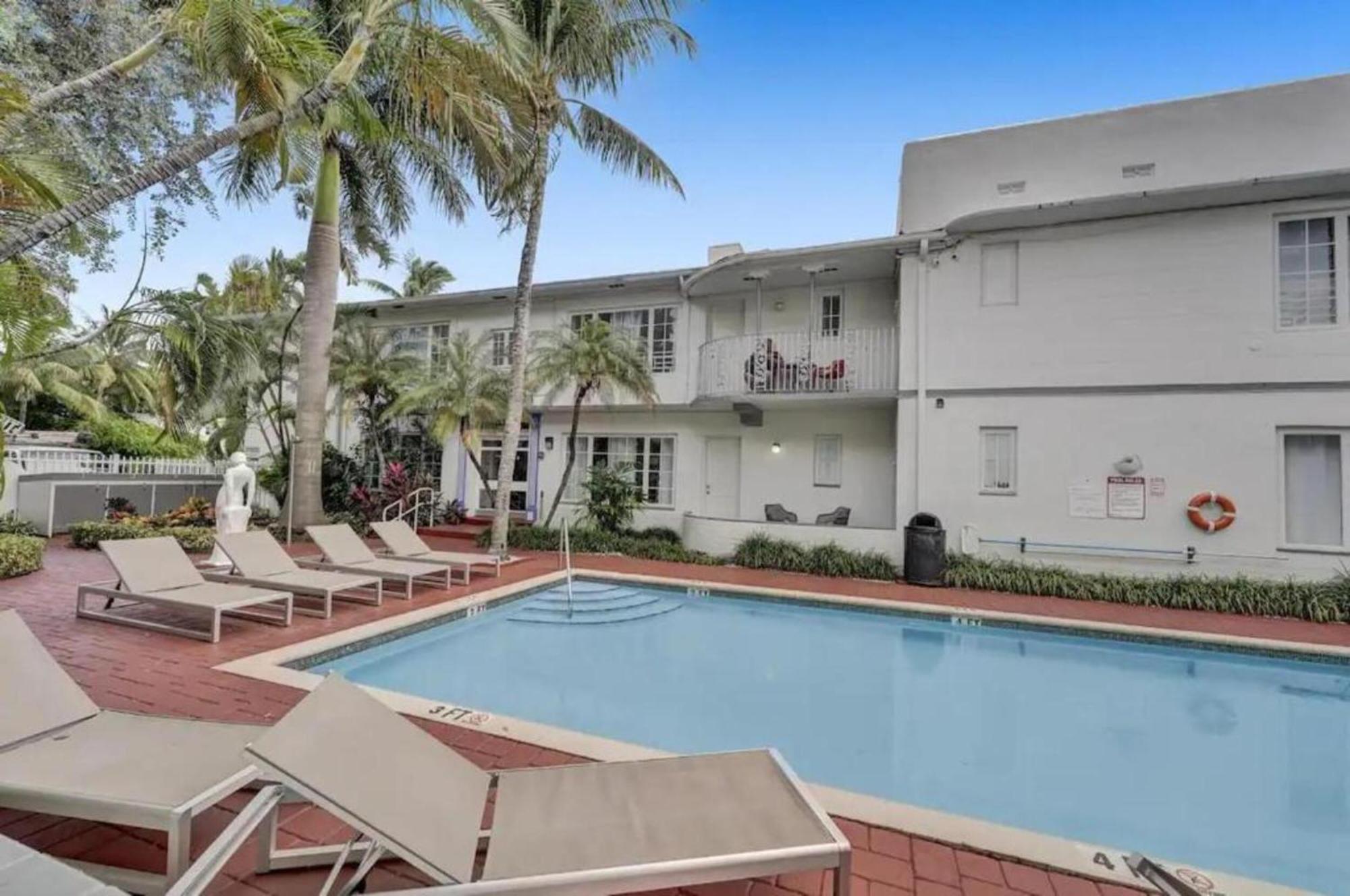 Courtyard Apartments Part Of The Oasis Casita Collection Miami Beach Exterior photo